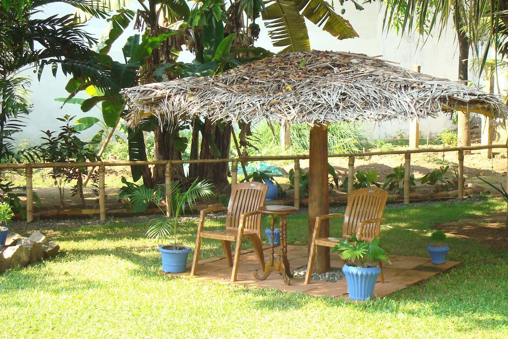 Blue Seas Guest House Dehiwala-Mount Lavinia Екстериор снимка